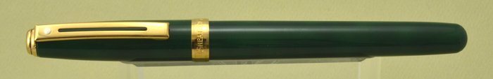 Sheaffer Prelude Fountain Pen - Green Lacquer w Gold Trim