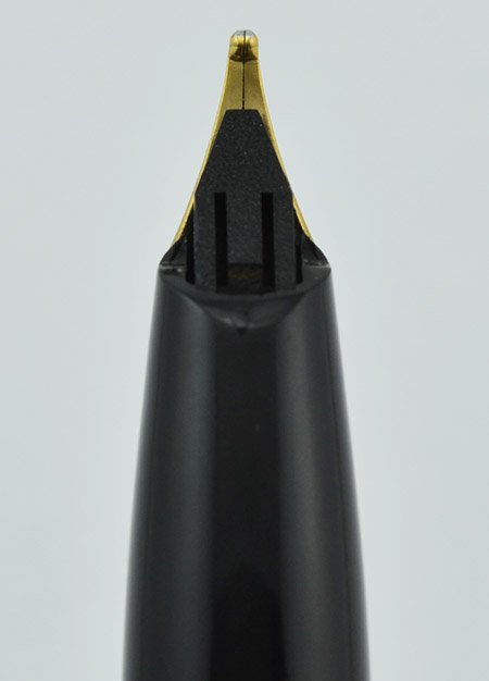 Sheaffer TARGA 1001XG Fountain Pen - Brushed Chrome w Gold Trim