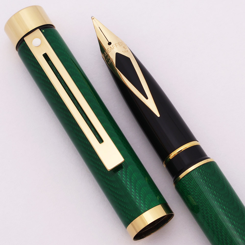 Sheaffer TARGA 1086 Fountain Pen - Hard to Find, Lacquer Green