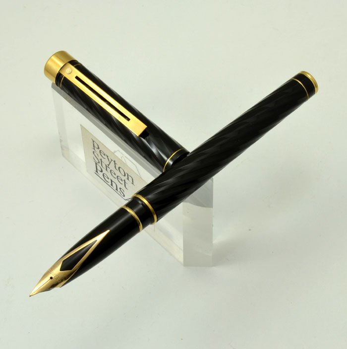 Sheaffer TARGA 1083 Fountain Pen - Laque Black Spiral, Fine