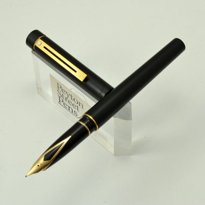 Sheaffer TARGA 1003 Fountain Pen Early Version - Matte Black, 14k