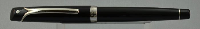 Sheaffer Valor Fountain Pen - Italian-made, Black w Palladium Trim