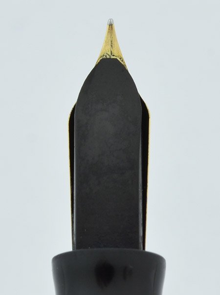 Waterman Crusader Fountain Pen - Black, Gold Cap, Extra Fine