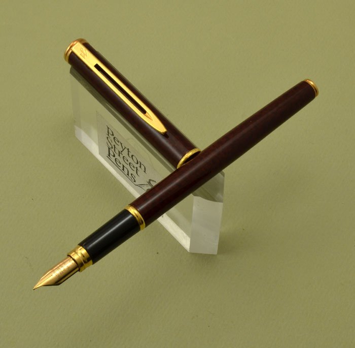 Waterman Executive Fountain Pen - Reddish Brown Marble, Fine 18k