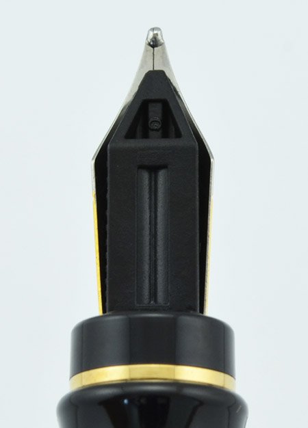 Waterman Expert III Fountain Pen - Black Lacquer, GT, Medium (Mint, In Box)  - Peyton Street Pens