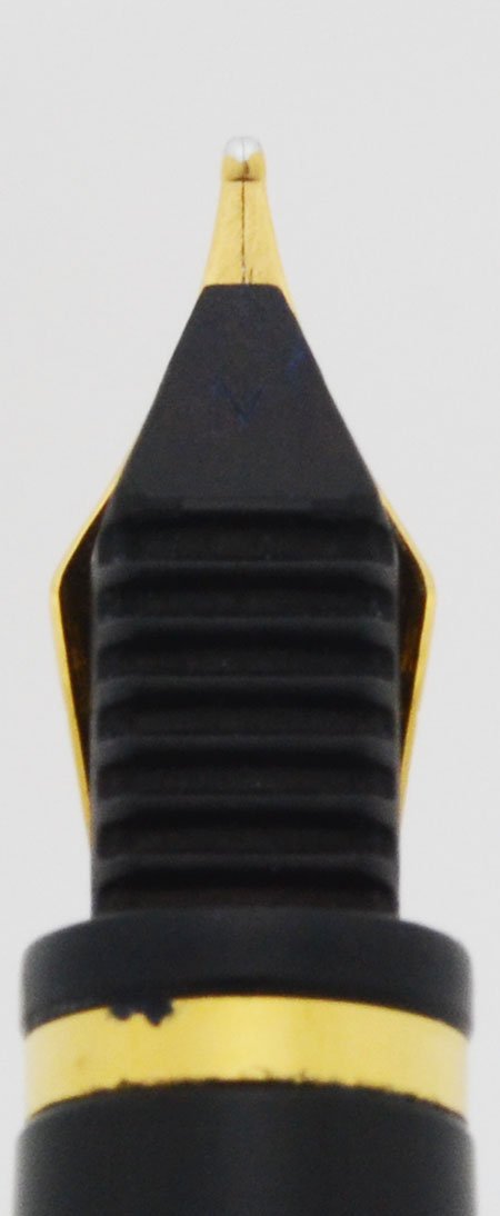 Waterman Preface Fountain Pen - Black Lacquer, 18k Medium