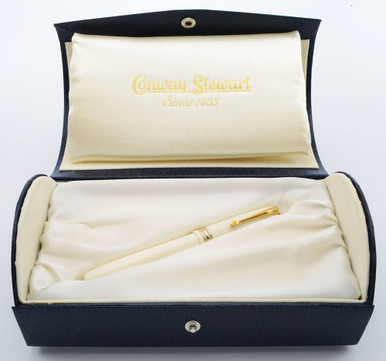 Conway Stewart 58 Limited Edition - 015/177 Ivory Casein, 18K