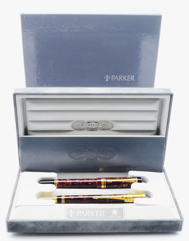 Parker Duofold International Fountain Pen Set (Mark 1) - Red