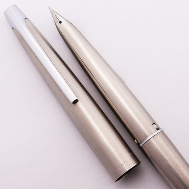 筆記具 PILOT + SERAI Pilot Maki-e Fountain Pen - Seirei Nuri - 14k Fine | JetPens