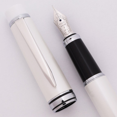 Pilot Stargazer (aka Stella 90S) Fountain Pen (2014) - White