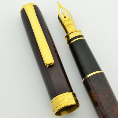 Diplomat Classic Fountain Pen - Brown Marble, GP Trim, Medium
