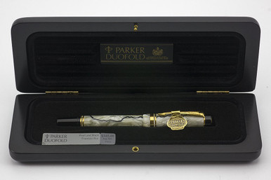 Parker Duofold International Fountain Pen (1995) - Pearl and Black