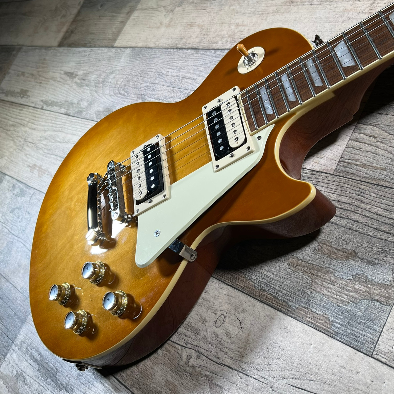 SOLD - 2022 Epiphone Les Paul Classic - Honey Burst
