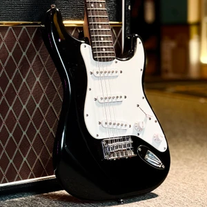 SOLD - Squier Mini Stratocaster - Black