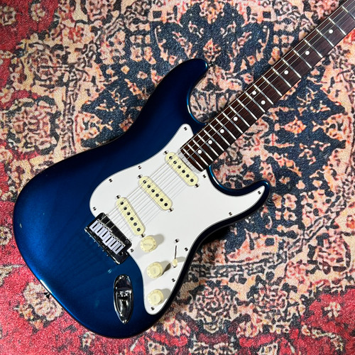 1992 American Fender Stratocaster Plus - Blue Frost Burst