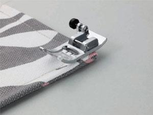  Brother Zigzag Foot with Level and Shank Button F053 