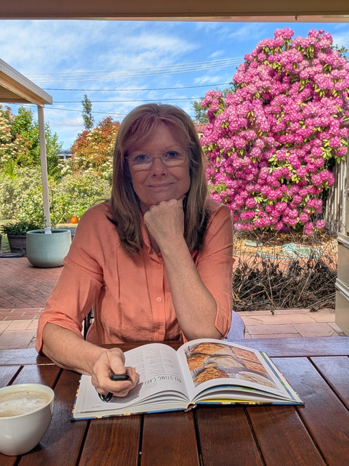 Cake Crumbs with Amanda Tankey from Save Me Some Cake Cake Crumbs with Amanda Tankey from Save Me Some Cake