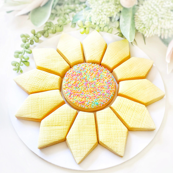 Bikkie Smalls - Sunflower Geo Multi Cutter