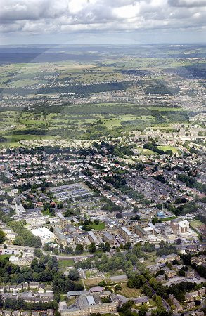 3736398Aerial view of the Bradford Royal Infirmary showing Girlington