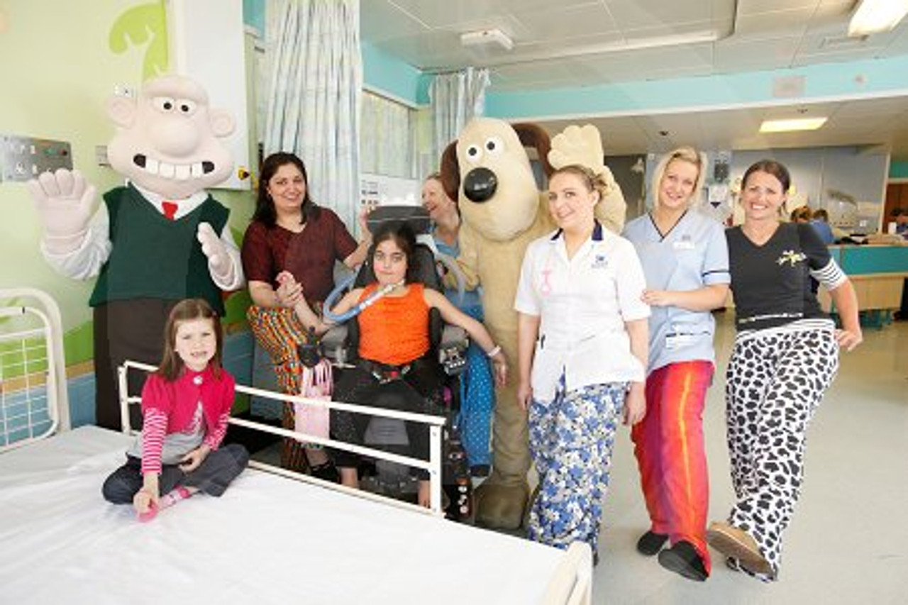 14842887-Wallace & Gromit help Yorkhill Hospital in fundraising through the Wrong  Trousers Day UK Tour. Staff and Parents are encouraged to wear the wrong  trousers. Robyn Lees ( 8 ) and Sabell