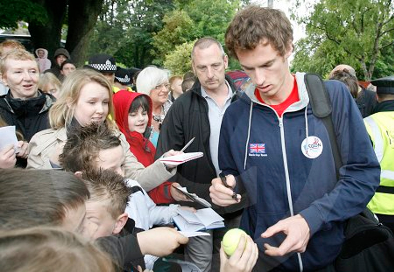 17948552 Pictures Mark Gibson Herald Times Andy Murray visits Brodie Park Tennis Courts in Paisley ahead of the Davis Cup which is to be played in