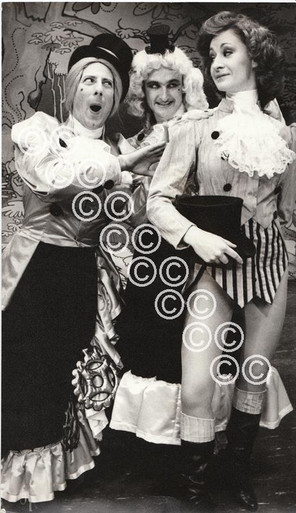 39946549-Tracey Collier with Berwick Kaler and Paul Raffield in a scene ...