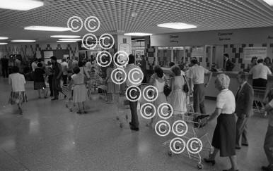 40352070-The opening of ASDA superstore in Totton - opened by Amanda ...