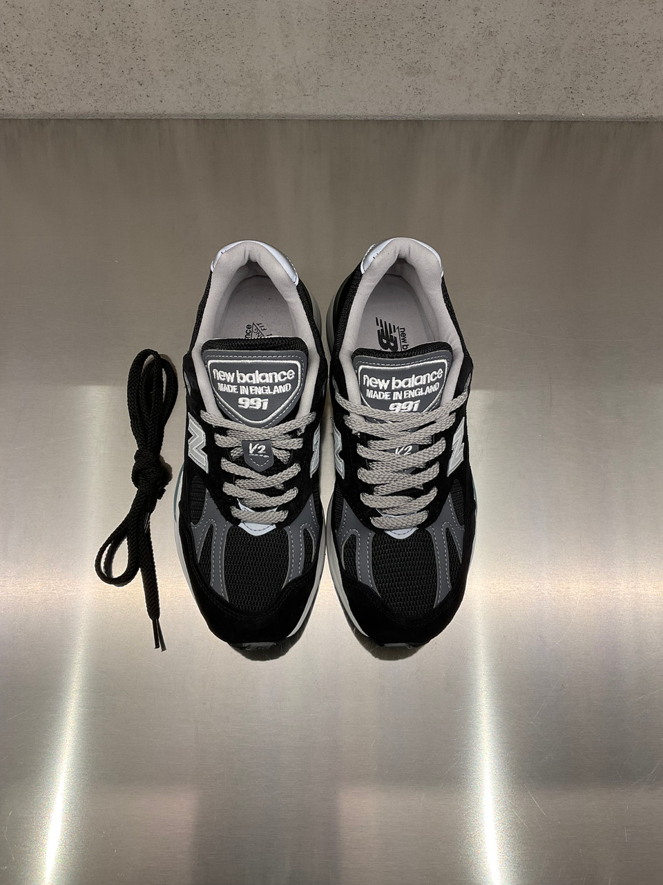 New Balance - UK 991v2 - U991BK2 - black con smoked pearl e silver