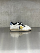 Golden Goose - Ball Star uomo in pelle bianca con stella ocra e talloncino blu avio