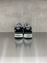 New Balance - UK 991v2 - U991BK2 - black con smoked pearl e silver