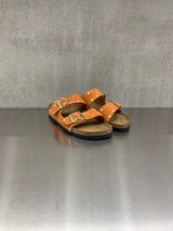Birkenstock - Arizona donna Rivet in pelle scamosciata e borchie applicate - Dark Rust