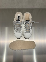 Golden Goose - Super-Star sabot donna in pelle bianca con stella glitterata argento e fodera in shearling