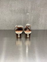 Bibi Lou - Chanel a punta con tacco in pelle panna