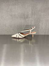 Bibi Lou - Chanel a punta con tacco in pelle panna