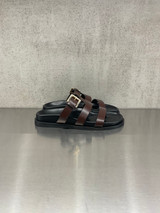 Bibi Lou - Sandalo basso in pelle marrone con fibbia oro