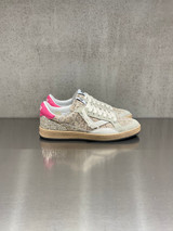 4B12 - Sneakers PLAY.NEW - D2002 in pelle stampata a laser maculata con talloncino fuxia e logo bianco