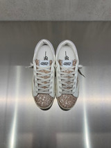 4B12 - Sneakers SUPRIME-D8008 in pelle bianca con linguetta e logo glitterati in oro rosa