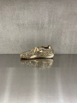 Loafer - Sneakers traforata in pelle e cristalli con punta squadrata oro