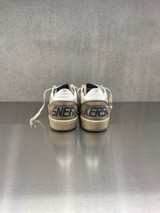 Golden Goose - Ball Star uomo in pelle beige con stella in suede blu e talloncino in pelle bianca