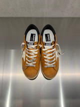 Golden Goose - Super-Star uomo in suede cuoio con stella in pelle bianca e talloncino nero
