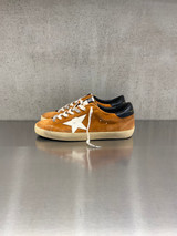 Golden Goose - Super-Star uomo in suede cuoio con stella in pelle bianca e talloncino nero