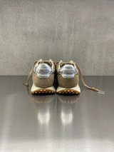 Golden Goose - Marathon uomo in suede tabacco con stella in pelle bianca e talloncino argento