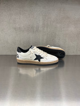 Golden Goose - Ball Star uomo in pelle bianca con stella e talloncino in pelle nera