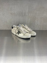 Golden Goose - Super-Star uomo in pelle ghiaccio con stella verde oliva e talloncino in suede nero