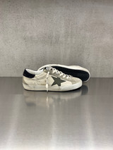 Golden Goose - Super-Star uomo in pelle ghiaccio con stella verde oliva e talloncino in suede nero