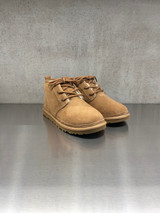 UGG - Allacciata da uomo Neumel in pelle scamosciata nocciola - chestnut - CHE