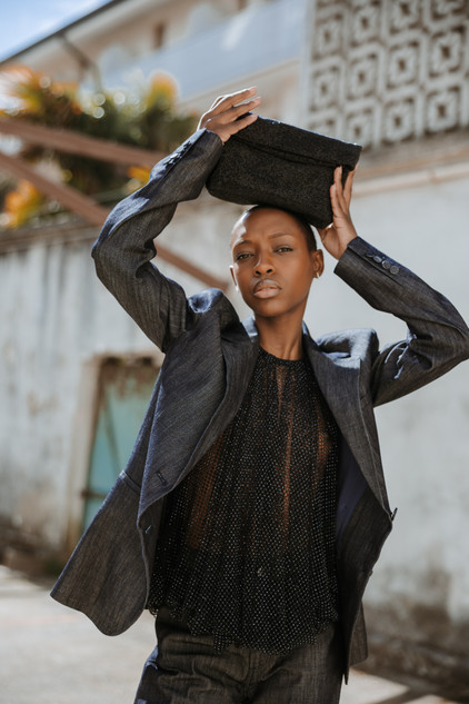 Twenty Fourhaitch - Mini pochette in maglia strass nera con chiusura a calamita