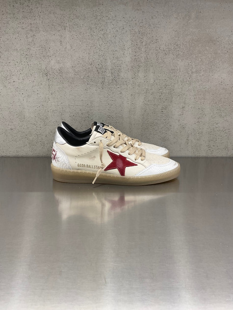 Golden Goose - Ball Star uomo in pelle crema e bianca con stella in suede bordeaux e talloncino argento