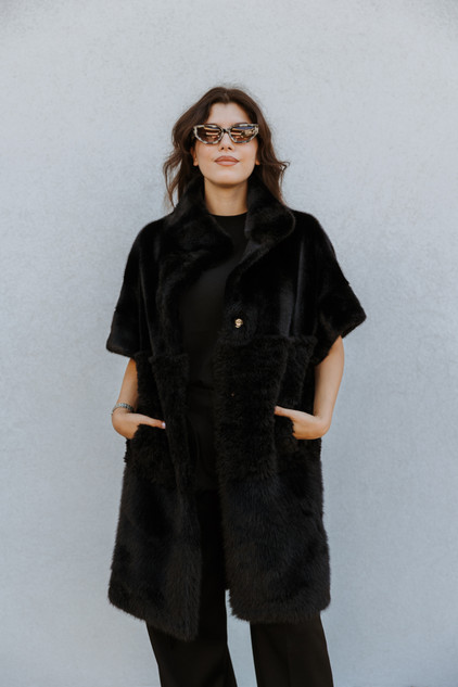 Bully - Cappotto senza maniche in eco pelliccia nero