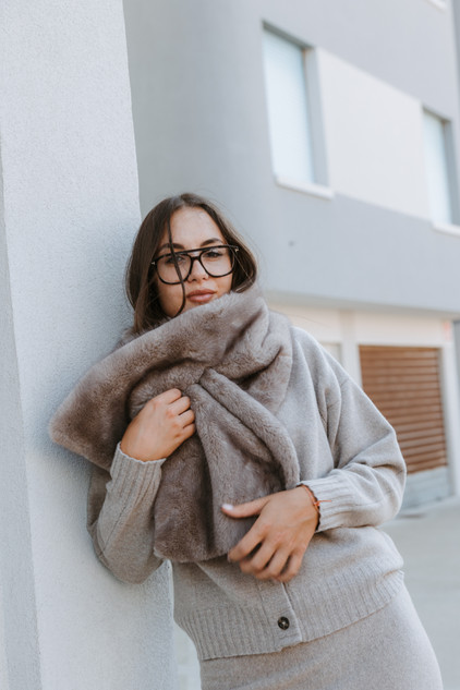 Bully - Sciarpa donna ad incrocio in eco pelliccia perla